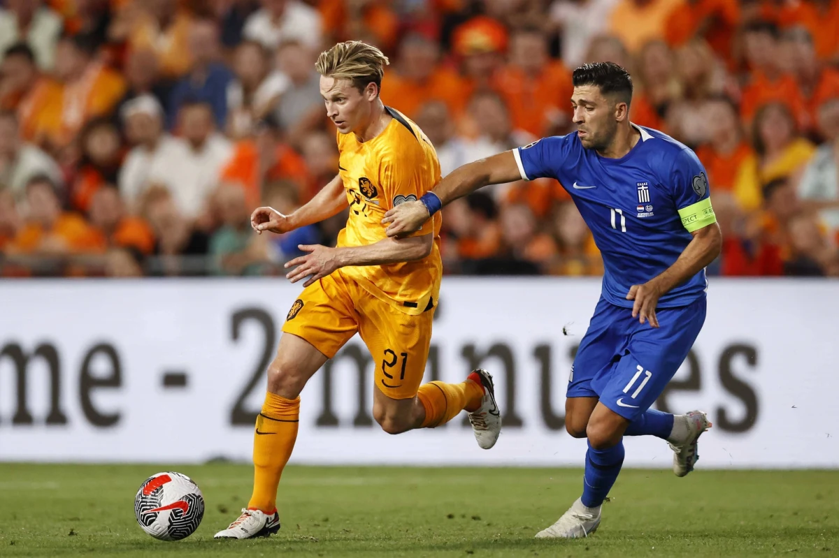 Frenkie de Jong powrócił na boisko treningowe, co jest dużym wzmocnieniem dla reprezentacji Holandii na tydzień przed naszym meczem otwarcia piłkarskich mistrzostw Europy - poinformował trener Ronald Koeman. "Oranje" 16 czerwca zagrają z Polską w Hamburgu.