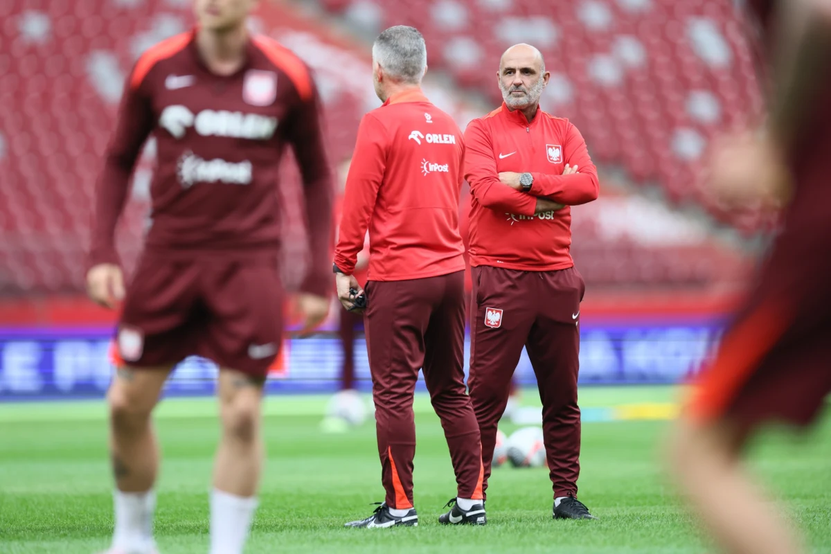 Trener piłkarskiej reprezentacji Polski Michał Probierz przekazał, że decyzję w sprawie składu na poniedziałkowy sprawdzian z Turcją podejmie rano w dniu meczu po konsultacji ze sztabem medycznym. "Nie będziemy ryzykować, jeśli ktoś nie będzie w stu procentach zdrowy" - zaznaczył.