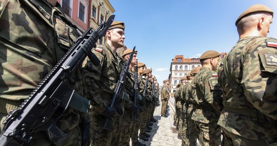 Wszyscy żołnierze Wojsk Obrony Terytorialnej mają być w najbliższych dniach wezwani do natychmiastowego stawienia się w jednostkach. Jak dowiedział się reporter RMF FM, będzie to jeden z elementów certyfikacji tego rodzaju sił zbrojnych, liczącego ponad 40 tysięcy wojskowych. 