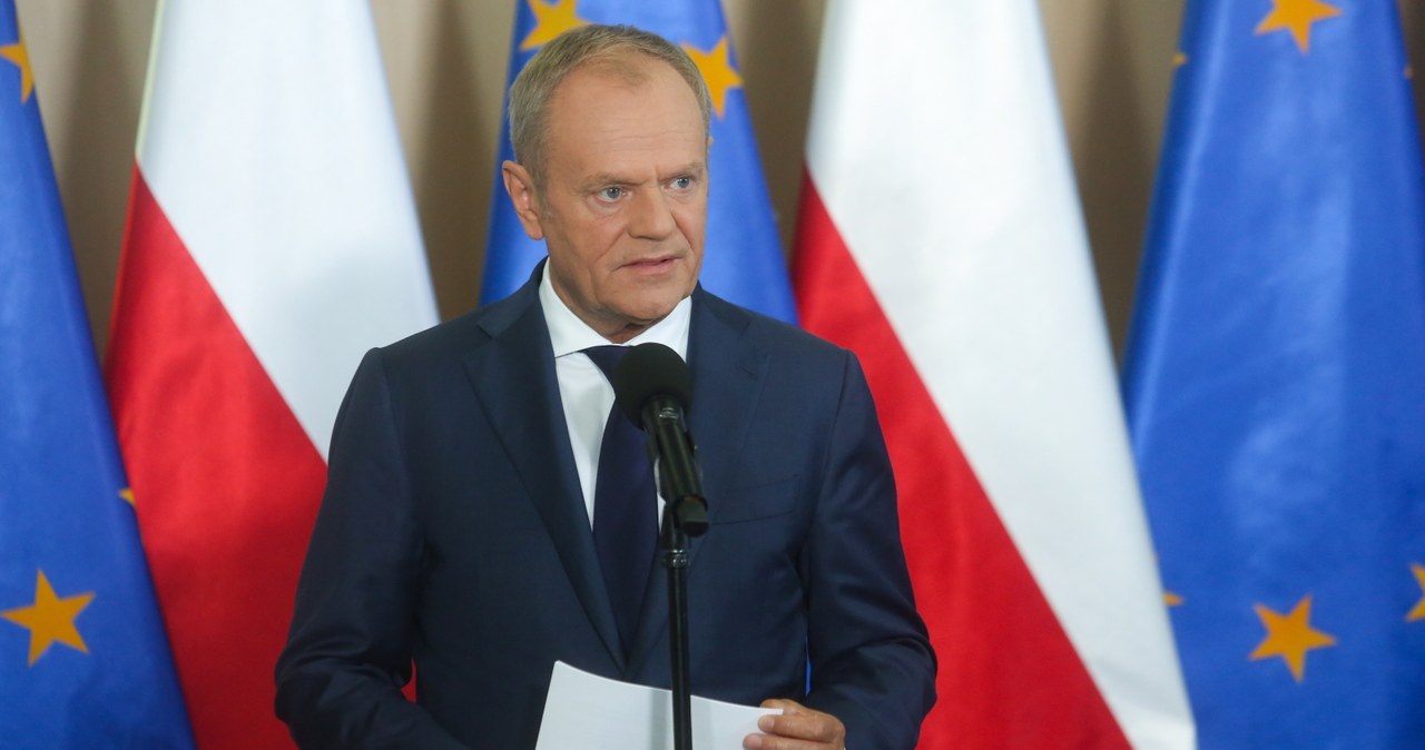  Posiedzenie rządu w Białymstoku. Tusk: Zaczęliśmy minutą ciszy