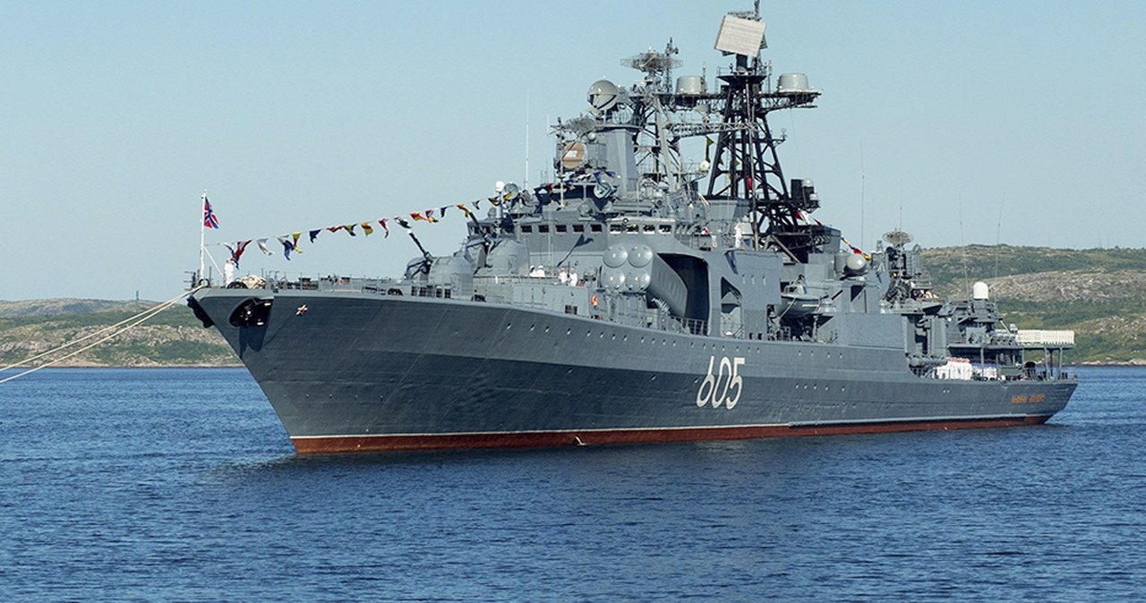 Rosjanie zapamiętają ten dzień jako jeden z czarniejszych w historii inwazji na Ukrainę. Kreml właśnie traci kolejny okręt wojenny, który tym razem bezpośrednio zagrażał NATO. Ukraińcy skomentowali to wydarzenie.