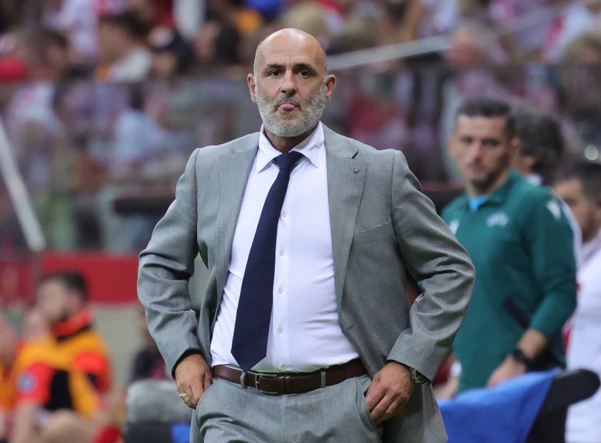 Polscy piłkarze pokonali 2:1 Turcję tuż przed Euro 2024, ale kibiców niepokoją urazy Roberta Lewandowskiego i Karola Świderskiego. Po spotkaniu z Turkami głos w tej sprawie zabrał selekcjoner Michał Probierz. 