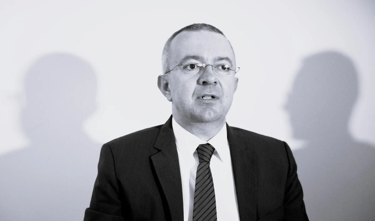 Prokuratura musi zaczekać na opinię po sekcji zwłok Jerzego Krzanowskiego, wiceprezesa krośnieńskiej firmy "Nowy Styl". Dopiero wtedy śledczy będą mogli przekazać, co było przyczyną śmierci mężczyzny - wynika z komunikatu Prokuratury Okręgowej w Krośnie.