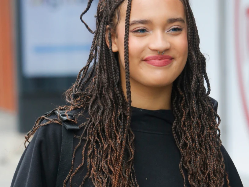 James pokazała zdjęcia ze studniówki. Internauci zwrócili uwagę na jedno