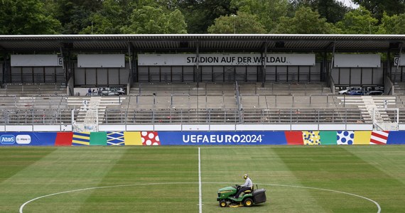 Niespodziewane kłopoty reprezentacji Szwajcarii, która dotarła już na Euro 2024 do Niemiec. Szwajcarska Federacja Piłkarska złożyła oficjalną skargę do UEFA na stan murawy na boisku, na którym Helweci przygotowują się do mistrzostw Europy.