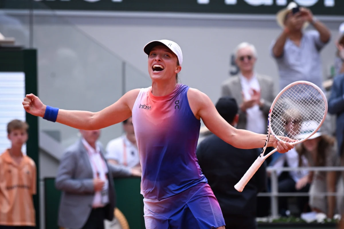 Były znakomity tenisista, a obecnie komentator sportowy John McEnroe rozgniewał kibiców swoimi uwagami na temat Igi Świątek. Ekspert w trakcie finału French Open skrytykował wygląd naszej zawodniczki. Internauci nazwali McEnore "seksistą" i klaunem". 