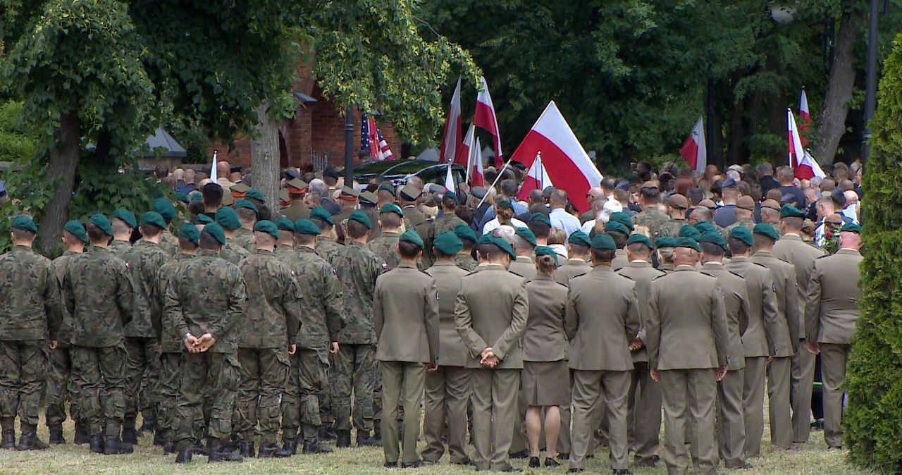  Wzruszające pożegnanie polskiego żołnierza. Pogrzeb Mateusza Sitka