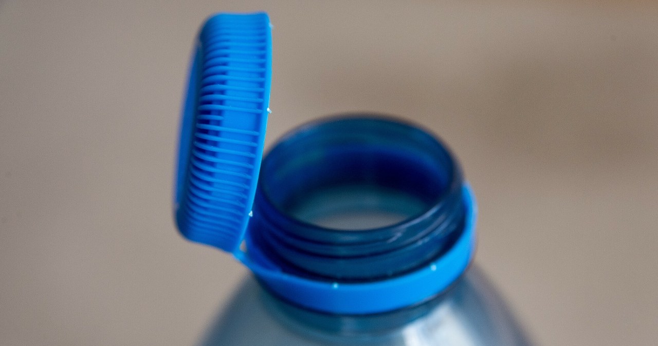 Podczas zakupów zapłacisz więcej. Sklep doliczy kaucję za napoje w butelkach