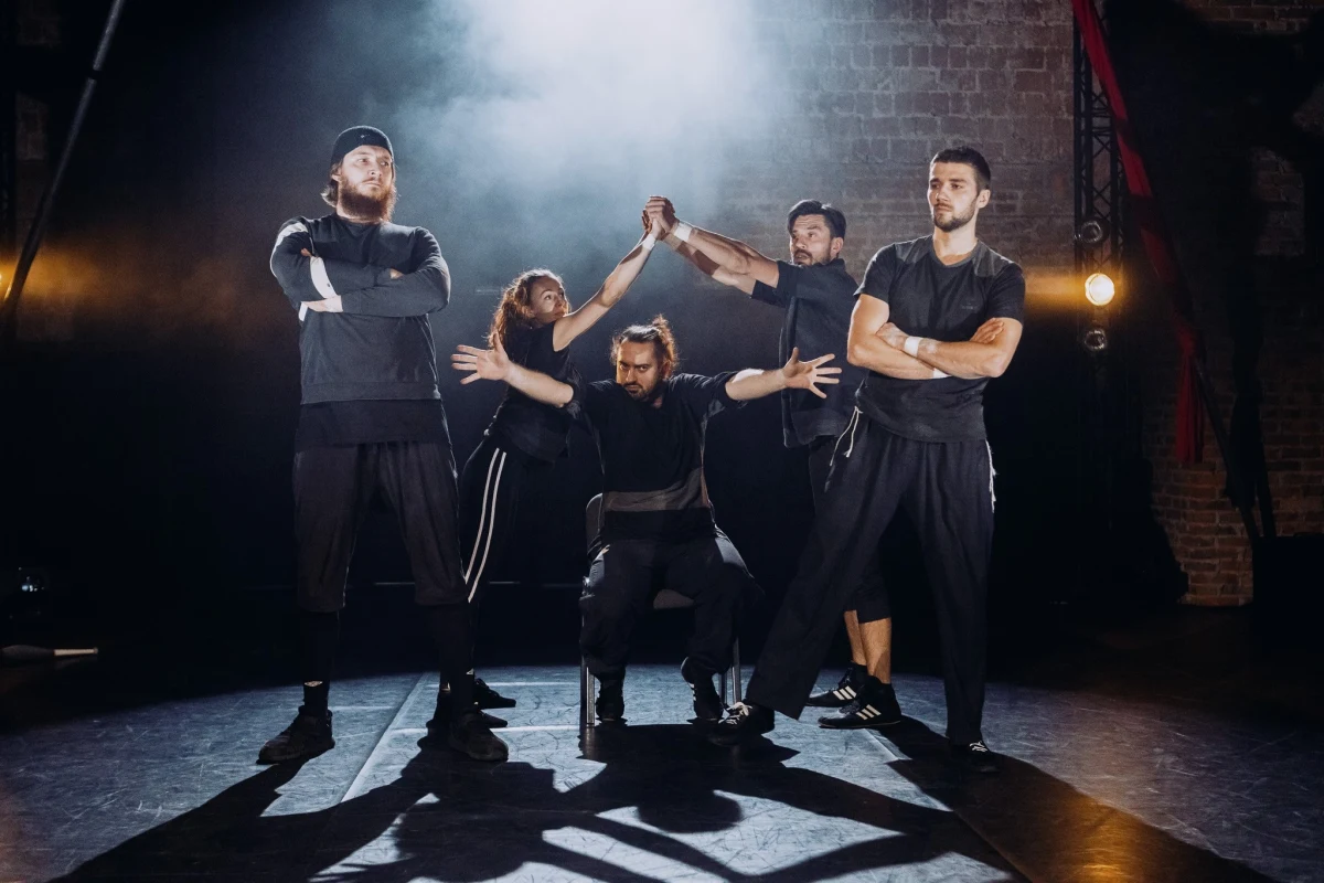 Lubelscy cyrkowcy będą tworzyć wspólny spektakl z mieszkańcami ośrodków dla cudzoziemców w Wohyniu i Berezówce oraz z mieszkańcami tych miejscowości. Prace mają się zacząć 17 czerwca, a ich efekty będzie można zobaczyć nie tylko w Wohyniu i Berezówce, ale także podczas grudniowej imprezy cyrkowej w Lublinie.