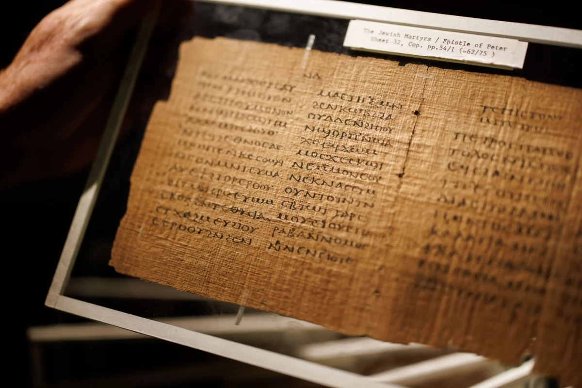 Najstarszy manuskrypt wczesnych chrześcijan został sprzedany na aukcji w Londynie za ponad 3 miliony funtów. Zakupił je po zaciętej licytacji anonimowy kolekcjoner. 