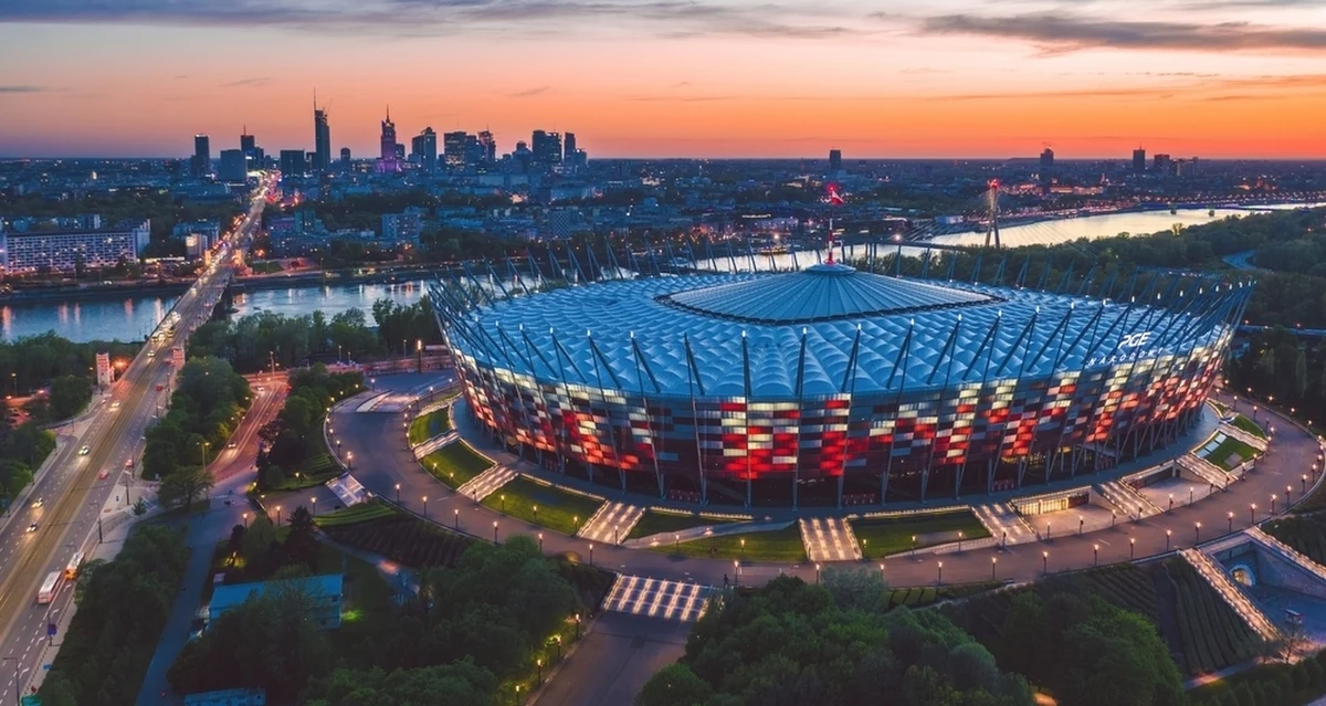 ​Do wspólnego kibicowania reprezentacji Polski podczas Euro 2024 zaprasza stołeczny magistrat. Warszawska Strefa Kibica (WSK) na błoniach PGE Narodowego ruszy już w niedzielę. Będzie tam można obejrzeć wszystkie grupowe mecze Polaków.