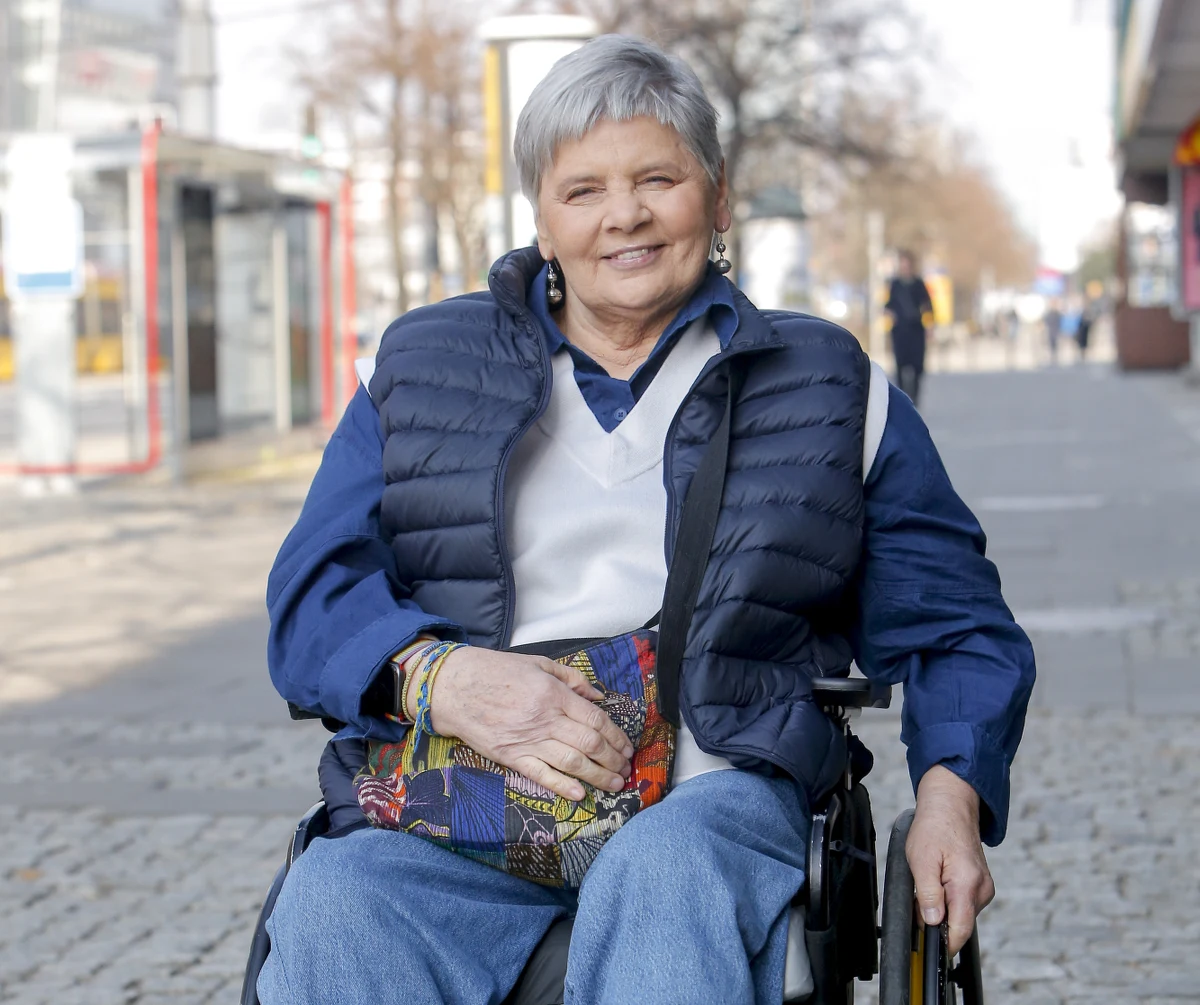 Po 27 latach Janina Ochojska przestała być prezeską Polskiej Akcji Humanitarnej. Stanowisko objął Maciej Bagiński, który podkreślił, że Ochojska to symbol humanitaryzmu i zaangażowania wszędzie tam, gdzie ludziom dzieje się krzywda.