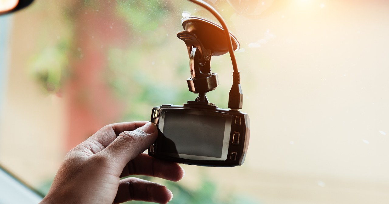 Kamera samochodowa musi mieć te funkcje. Inaczej choćby jej nie kupuj