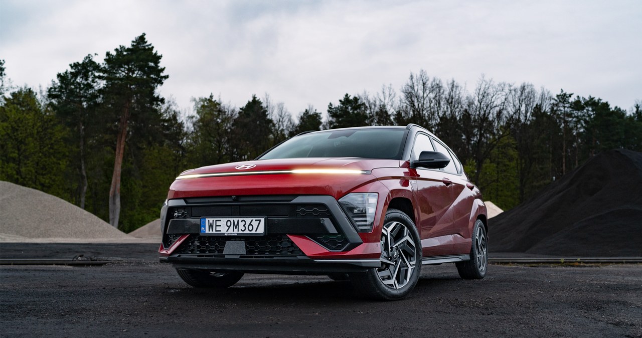 Hyundai, Kona, pierwszej, generacji, odniósł, wielki, sukces, nowa, odsłona, miejskiego, hitu, musiała, przybrać, masie, zyskać, Hyundai Kona Hybrid N Line. Mało pali i dobrze wygląda, a to początek zalet