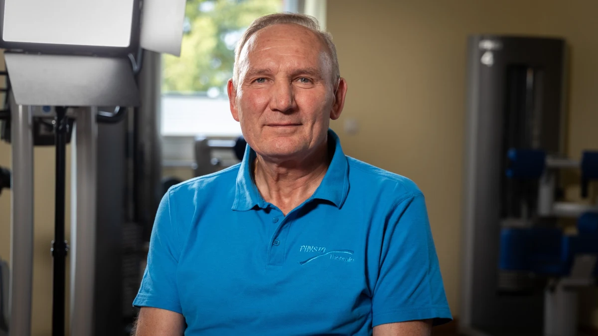 Przez ponad dekadę występował w biało-czerwonej reprezentacji. W trakcie kariery wywalczył Puchar Polski w barwach Odry Opole i Puchar Niemiec z Hannoverem 96. Trzykrotnie pojechał na mistrzostwa świata. Roman Wójcicki, gdy nadarzyła się możliwość wyjechał z Polski by grać w Bundeslidze. W rozmowie z RMF FM opowiedział o swojej piłkarskiej karierze i życiu, jakie prowadzi w Niemczech: „Zostałem tu zaakceptowany. Mam wielu przyjaciół Niemców. Nigdy nie było żadnych problemów. Żałuję, że kariera piłkarska minęła. Zostały piękne wspomnienia” – opowiada Wójcicki.