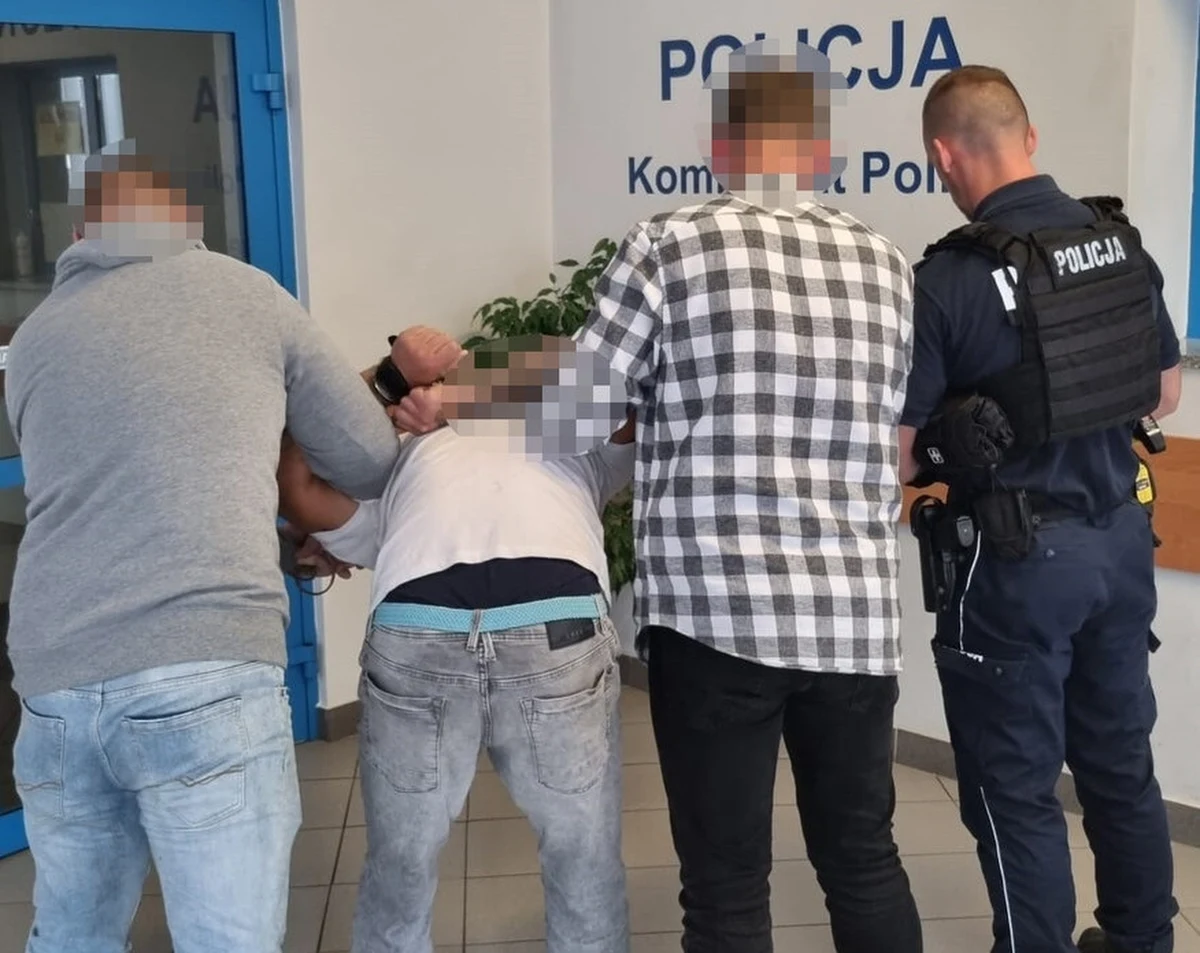 Do 22 lat pozbawienia wolności - tyle grozi recydywiście, który okradł i brutalnie pobił 37-latka. Rannego mężczyznę znaleziono w publicznej toalecie w Gdowie, w Małopolsce. 