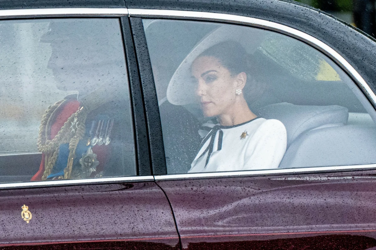 Księżna Walii pokazała się publicznie po raz pierwszy od diagnozy. Pięć miesięcy temu oświadczono, że u Kate wykryto raka. Dziś księżna przejechała wraz z dziećmi powozem podczas parady wojskowej z okazji urodzin króla Karola.