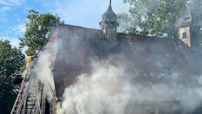 Pożar zabytkowego kościoła w Nowym Sączu. Spłonęło prezbiterium z XVII w. 