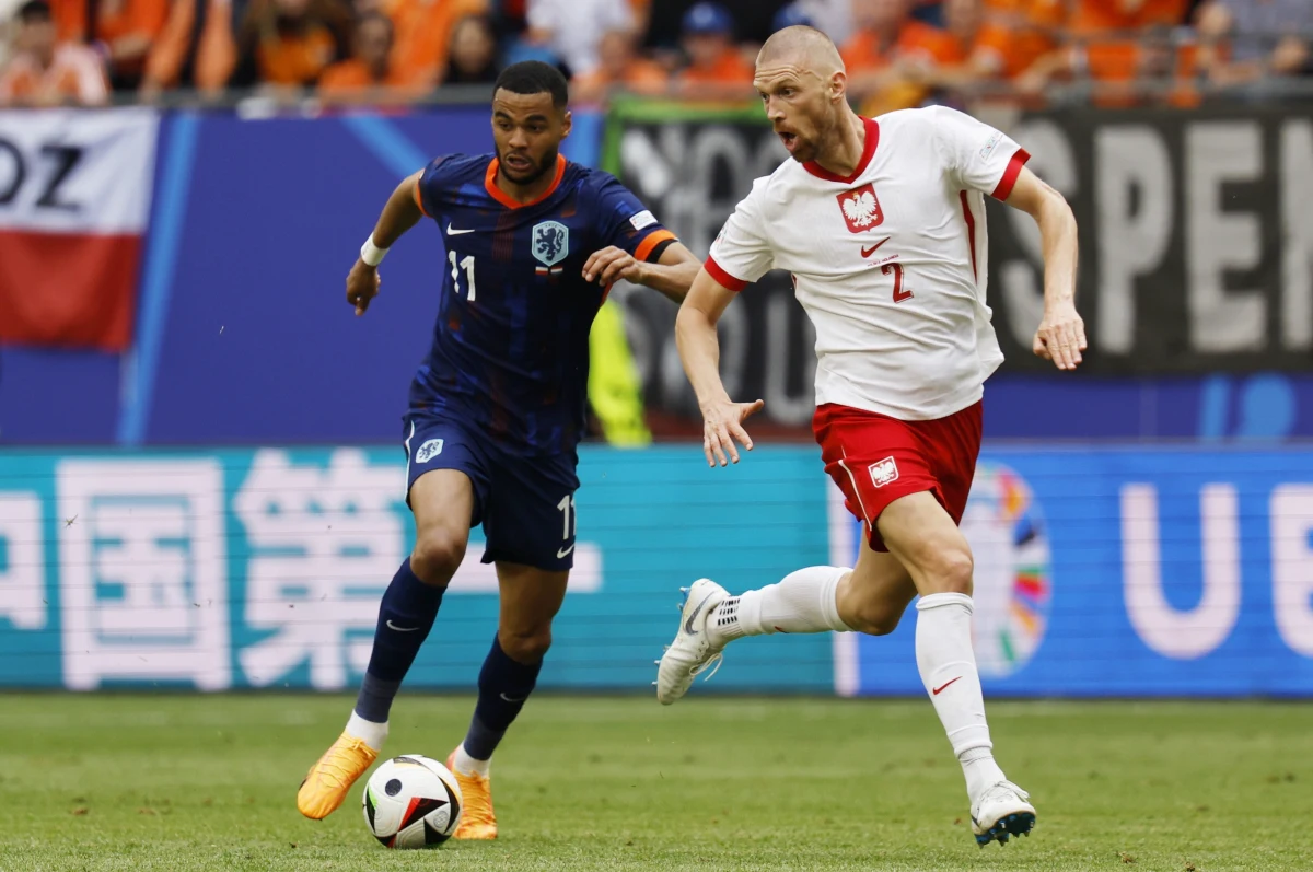 "Czuję się winny utraty drugiej bramki. Jeśli spojrzę na moich kolegów to każdy zagrał dobry mecz i myślę, że jako zespół będziemy jeszcze lepsi" – powiedział po przegranej z Holandią 1:2 w mistrzostwach Europy Bartosz Salamon.