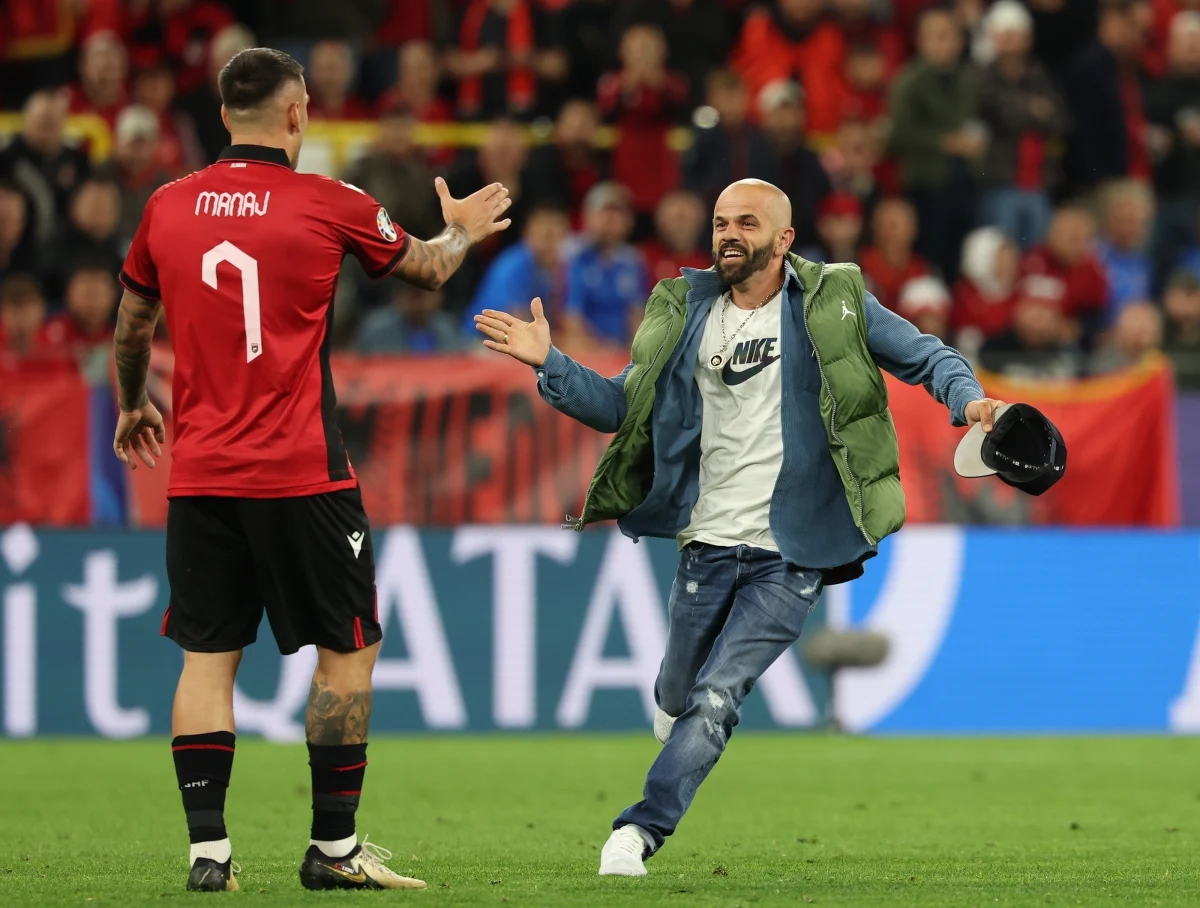 Europejska Unia Piłkarska (UEFA) wszczęła postępowanie dyscyplinarne przeciwko albańskiej federacji za zachowanie kibiców podczas meczu mistrzostw Europy z Włochami.