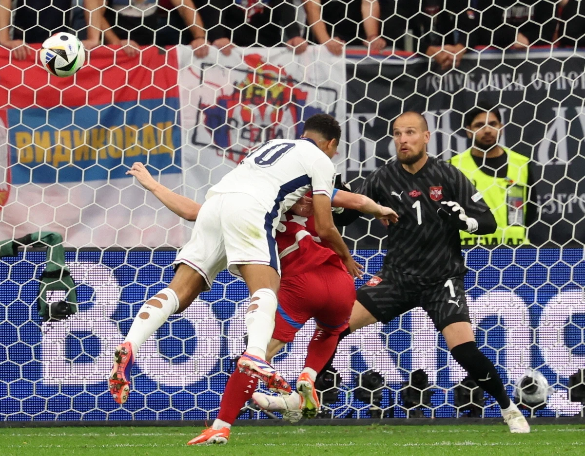 Anglicy od zwycięstwa rozpoczęli Euro 2024. Aktualnie wicemistrzowie Europy pokonali - chociaż nie bez problemów - Serbię 1:0. Jedyną bramkę strzelił w 13. minucie Jude Bellingham.