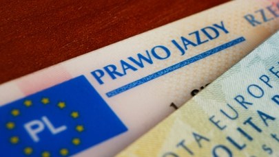 Tylko polskie prawo jazdy. Taksówki na aplikację z nowymi przepisami