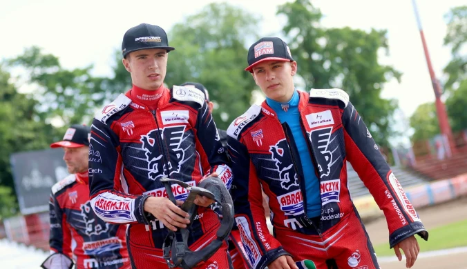 Gromy spadły na młodego zawodnika. Kibice wściekli, domagają się zmian