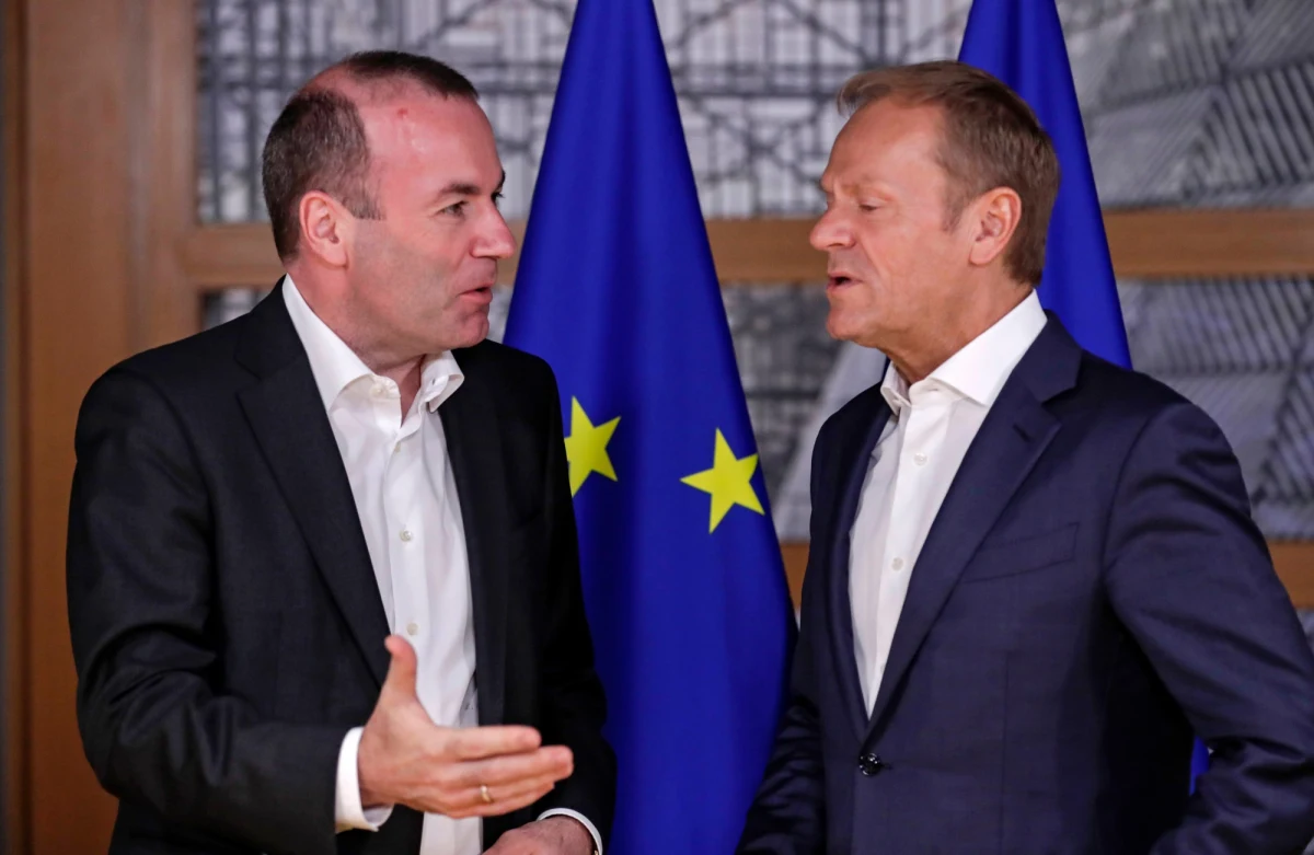 Niemiecki przewodniczący frakcji EPL-u Manfred Weber zignorował kandydaturę Andrzeja Halickiego na stanowisko wiceszefa frakcji - dowiedziała się nieoficjalnie dziennikarka RMF FM w Brukseli. Polacy protestują. Dzisiaj Europejska Partia Ludowa będzie wybierać swoje nowe władze po niedawnych wyborach do Parlamentu Europejskiego. Napięcie jest ogromne.