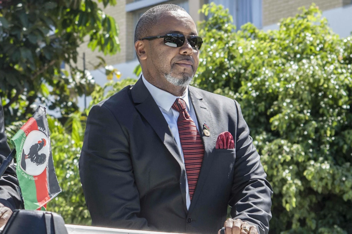 Cztery osoby, w tym kobieta w ciąży, zginęły w wiosce Nsipe w południowym Malawi. Pojazd należący do konwoju pogrzebowego wjechał w żałobników biorących udział w pochówku byłego wiceprezydenta Malawi Saulosa Chilimy - poinformowały w poniedziałek lokalne media.