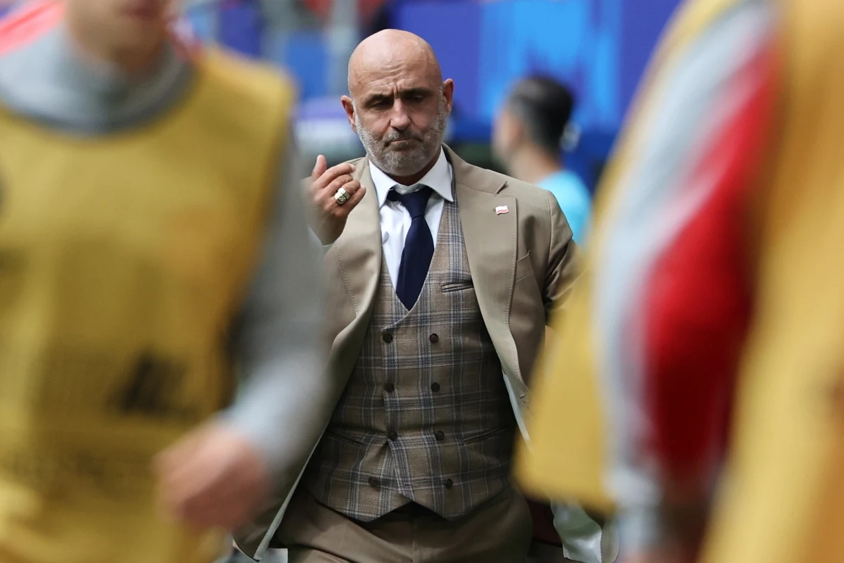 Dwa dni po porażce z Holandią i trzy dni przed bitwą o wszystko z Austrią na Euro 2024 selekcjoner Michał Probierz zamieścił wpis w mediach społecznościowych. "Zrobimy wszystko, żeby zostać jak najdłużej na tym turnieju" - napisał szkoleniowiec reprezentacji Polski.