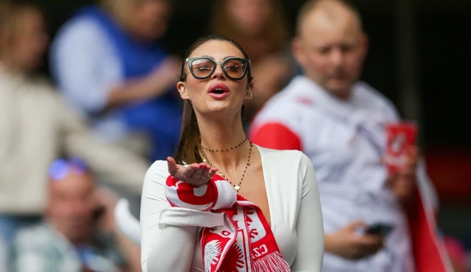 Miss Euro 2016 pojawiła się na Stadionie Narodowym. Przyleciała specjalnie na mecz Polaków