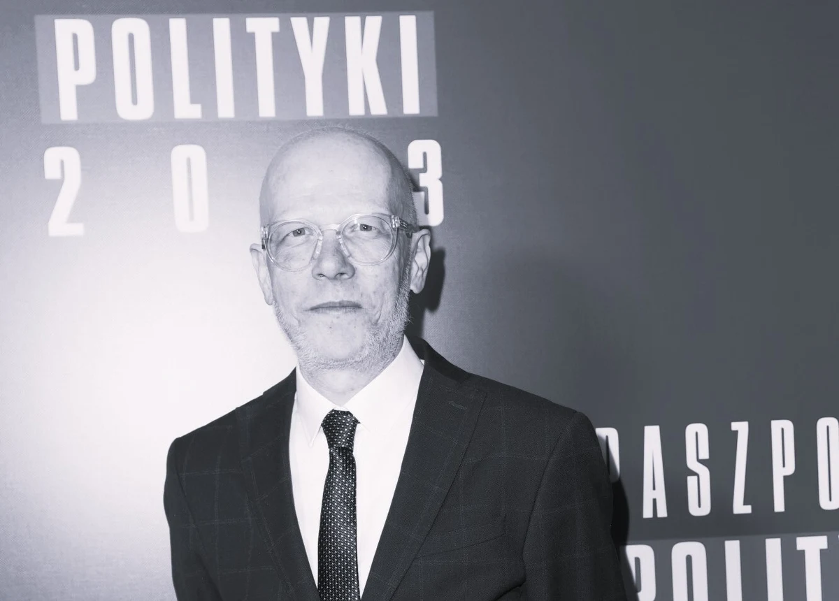 W wieku 51 lat zmarł Łukasz Lipiński, wicenaczelny "Polityki" oraz szef serwisu internetowego tygodnika. "Dziennikarz, wnikliwy redaktor, najlepszy szef. Mąż i tata. Żegnamy go z wielkim żalem i niedowierzaniem. Będzie nam go bardzo brakować" - napisali koledzy z redakcji. 