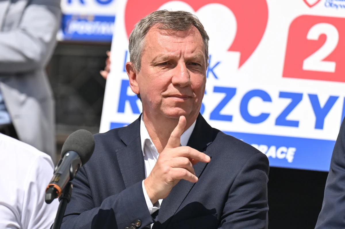 "Jestem jedynym polskim kandydatem na liście do prezydium Grupy Europejskiej Partii Ludowej" – przekazał RMF FM eurodeputowany Andrzej Halicki. Wcześniej przewodniczący EPL-u Manfred Weber w imię „równowagi płci” wpisał na listę także Ewę Kopacz, mimo że polska delegacja wybrała Halickiego. Jutro odbędą się wybory władz EPL-u. Nieoficjalnie rozmówcy dziennikarki RMF FM informują, ze Manfred Weber zostanie ponownie szefem Europejskiej Partii Ludowej, a Andrzej Halicki - wiceprzewodniczącym tej frakcji. To najbardziej prawdopodobna układanka personalna w EPL-u. 