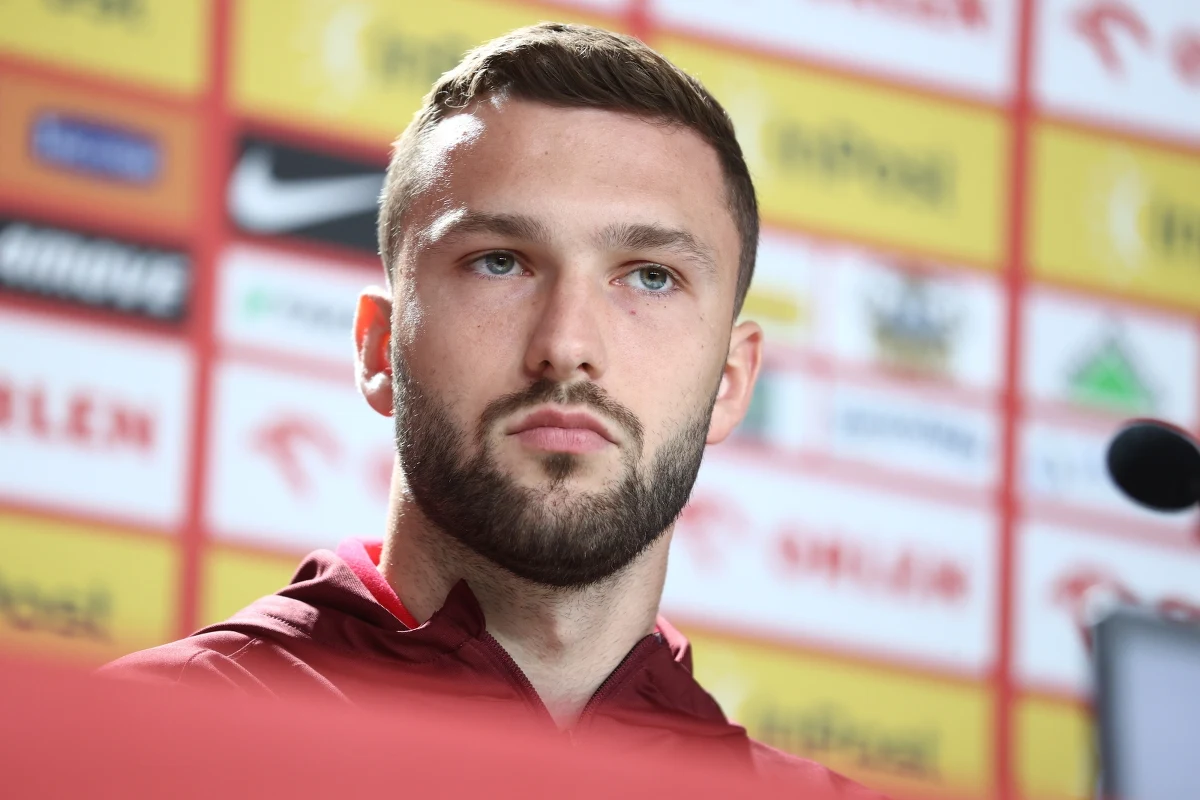 "Ten mecz jest jak finał, w którym nie zabraknie fizycznych starć a zespół, który będzie w nich słabszy może starcić szanse na awans z grupy" - powiedział podczas konferencji prasowej Sebastian Walukiewicz, obrońca reprezentacji Polski. Biało-Czerwoni przygotowują się do piątkowego meczu z Austrią na Euro 2024. 