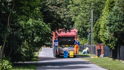 Śmieciarka potrąciła kobietę. Tragiczny wypadek w Krakowie