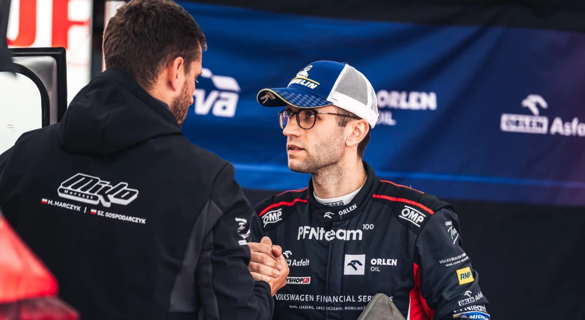 Zbliża się ostatni weekend czerwca (27-30.06) i jubileuszowy, 80. Orlen Rajd Polski. W tym roku wyjątkowy, bo po 7 latach przerwy wyścig wraca do elity - mistrzostw świata WRC, będzie ich 7. rundą. W kategorii WRC 2 wystąpi zwycięzca rajdu z 2022 roku, Mikołaj "Miko" Marczyk. O ściganiu na mazurskich szutrach porozmawiał z nim Cezary Dziwiszek z redakcji sportowej RMF FM.