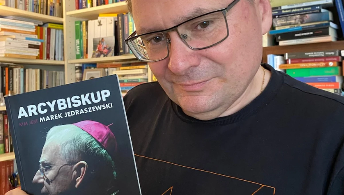 "Arcybiskup. Kim jest Marek Jędraszewski" to nowa książka Tomasza P. Terlikowskiego. Ukazuje się dziś nakładem Wydawnictwa Znak.