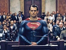 Batman kontra Superman: Świt sprawiedliwości