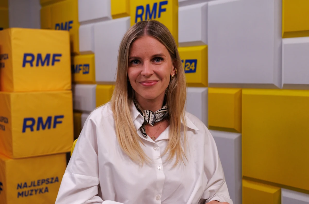 Ministerstwo rodziny, pracy i polityki społecznej analizuje pomysł skrócenia tygodnia pracy do 35 godzin - mówiła w Popołudniowej rozmowie w RMF FM Aleksandra Gajewska, wiceszefowa tego resortu. "Przyglądamy się temu, jak te rozwiązania, które są już wprowadzone w sposób pilotażowy w innych państwach, wychodzą” - podkreśliła. Jak dodała, tego nie da się wprowadzić z dnia na dzień.