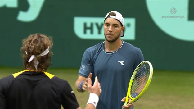 Skrót meczu Jan-Lennard Struff - Stefanos Tsitsipas.
