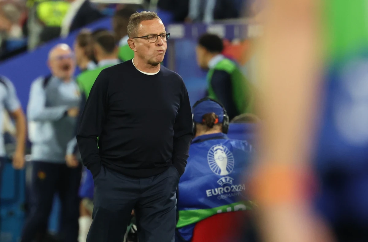 Janusz Góra – dyrektor Akademii Piłkarskiej Śląska Wrocław - przed laty jako piłkarz występował w zespole SSV Ulm. Do drużyny, która występowała wtedy na trzecim poziomie rozgrywek w Niemczech, Polaka ściągnął obecny selekcjoner reprezentacji Austrii - Ralf Rangnick. O to, jak pracowało się pod okiem wybitnego taktyka, Janusza Górę pytał Patryk Serwański.