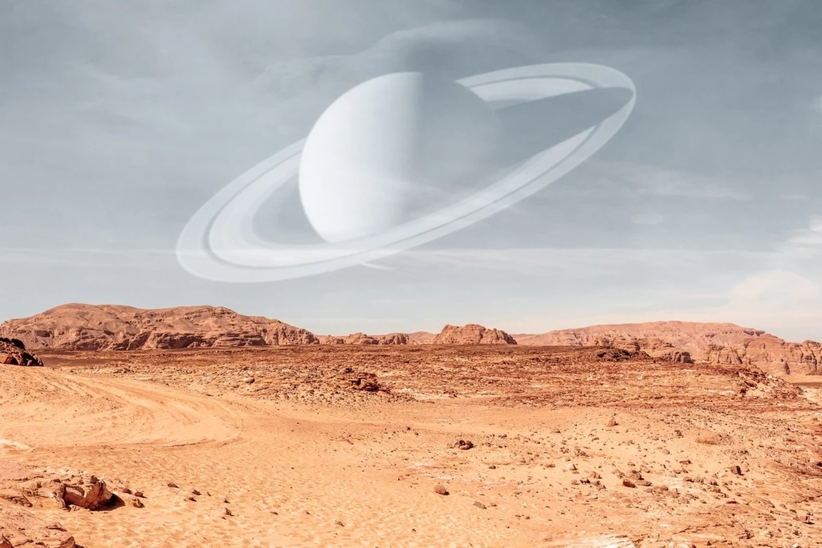 Duże ilości żelaza, magnezu i aluminium znaleziono w dolinie Mawrth Vallis na Marsie. Stąd zresztą nazwa "Czerwona Planeta" - powierzchnia Marsa obfituje bowiem w tlenki żelaza i zawierające ten pierwiastek minerały.