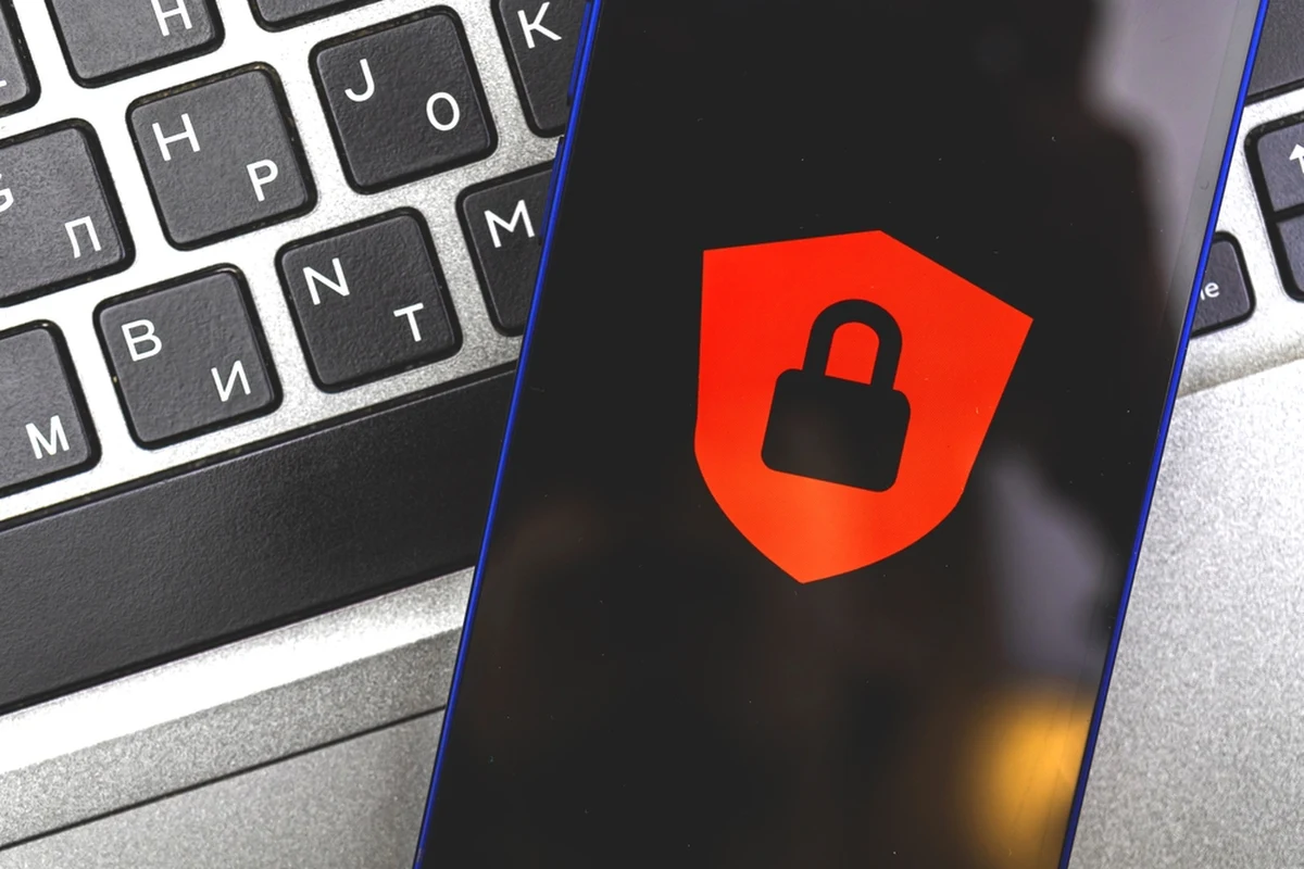 "Przepraszamy za kłopoty techniczne związane z przekazem meczu Polska - Austria w internecie" - poinformowała Telewizja Polska podczas pierwszej połowy piątkowego meczu polskiej reprezentacji na Euro 2024. Jak podano, uruchomiona została "alternatywna strona" - mecz.tv.pl.