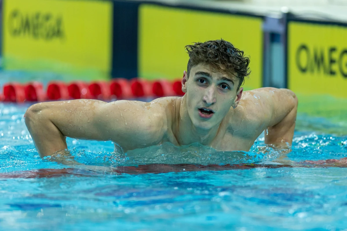 ​Ksawery Masiuk wywalczył w piątek w Belgradzie srebrny medal mistrzostw Europy w pływaniu na 50 m stylem grzbietowym. Po srebro sięgnęła też polska sztafeta mieszana 4x100 m st. dowolnym.