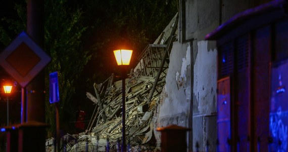 W Oświęcimiu zakończyła się akcja poszukiwawcza po zawaleniu się nieużytkowanej kamienicy na starówce. Budynek miał dwie kondygnacje. Nie znaleziono osób poszkodowanych. 