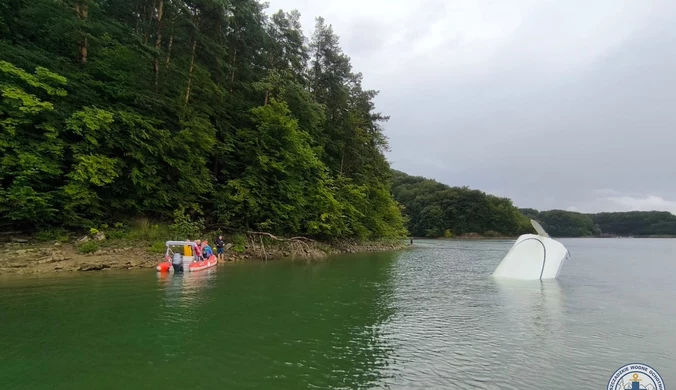 Szkwał przerwał regaty. Akcja ratowników na Jeziorze Solińskim