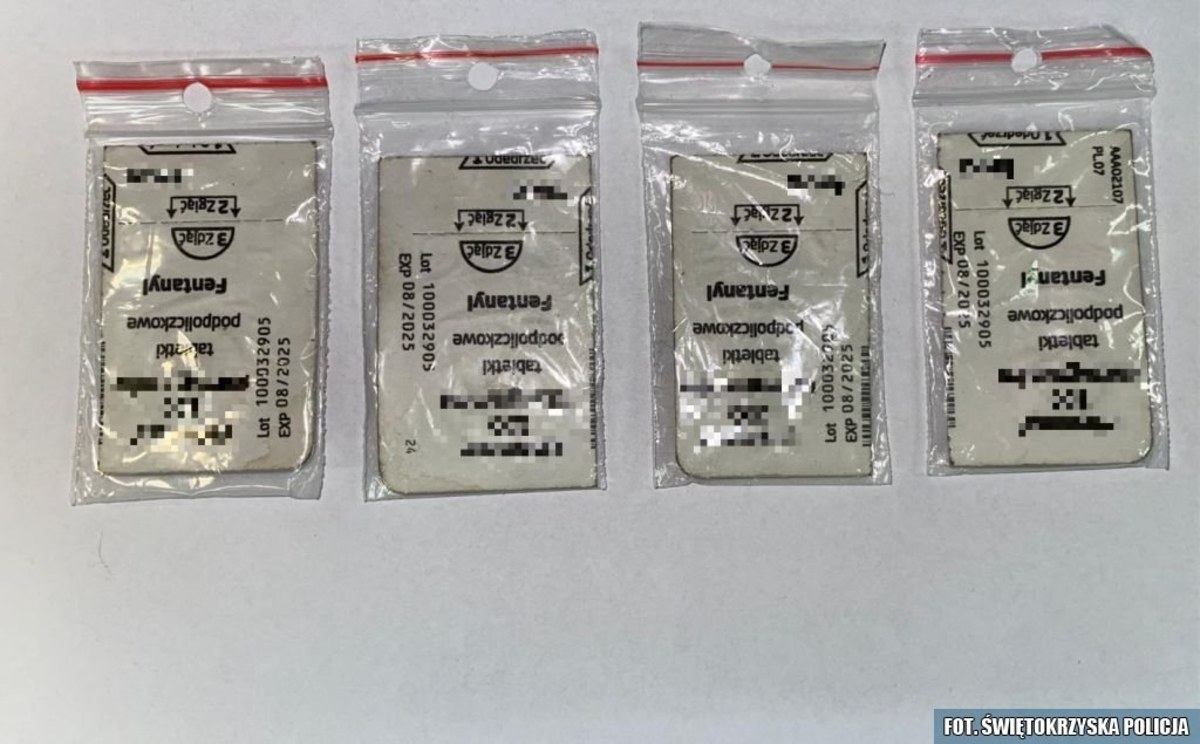 Cztery woreczki strunowe, a w nich leki leki zwierające fentanyl, znalazł policjant w plecaku 16-latka. Chłopak został zatrzymany w związku z kradzieżą w osiedlowym sklepie. 