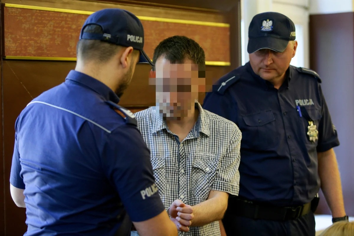 W lipcu 2021 roku w centrum Katowic kierowca miejskiego autobusu przejechał 19-letnią dziewczynę i w sądzie I instancji został skazany za jej zabójstwo. Przed Sądem Apelacyjnym w Katowicach rozpoczęła się w poniedziałek rozprawa odwoławcza Łukasza T.
