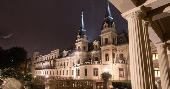 Wieczorne zwiedzanie Pałacu i Ogrodu Poznańskiego w Łodzi będzie możliwe podczas wyjątkowych, letnich spacerów w Muzeum Miasta Łodzi, czyli w łódzkim Luwrze. Łącznie zaplanowano ich aż 32.