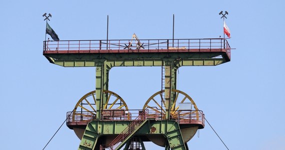 Pożar w kopalni Jankowice w Rybniku. Z zagrożonego rejonu ewakuowano dziewięciu górników. 